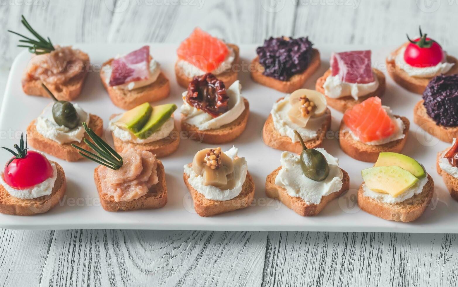 crostini med annorlunda pålägg foto