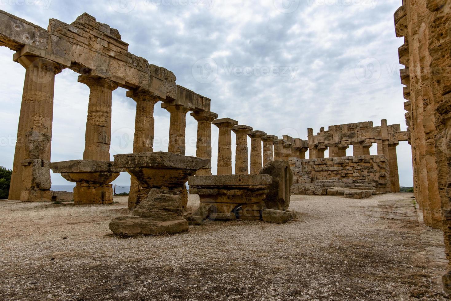 ruiner vid Selinunte i Sicilien, Italien foto