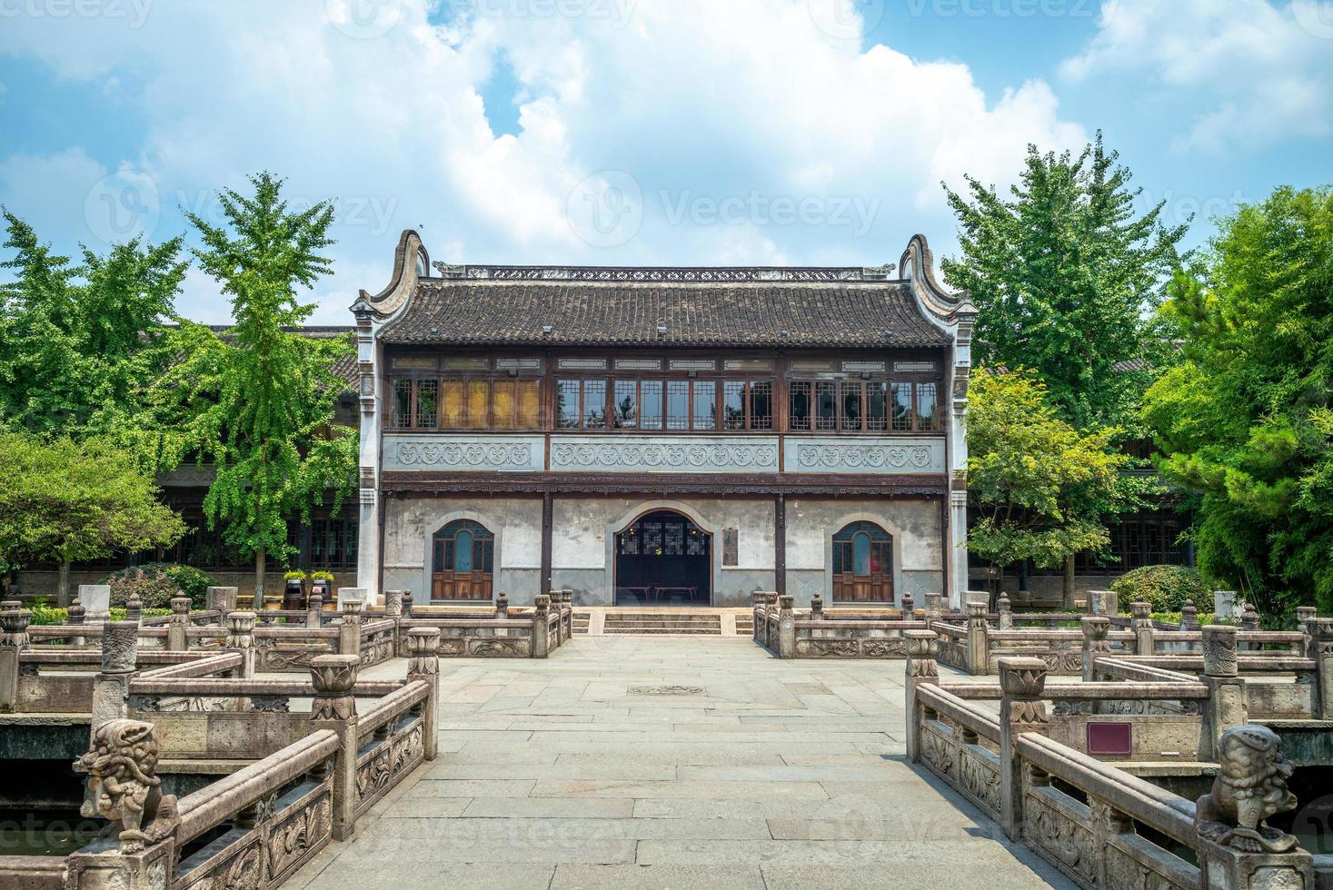 Fasad av Zhaoming Academy i Wuzhen, Zhejiang, Kina foto