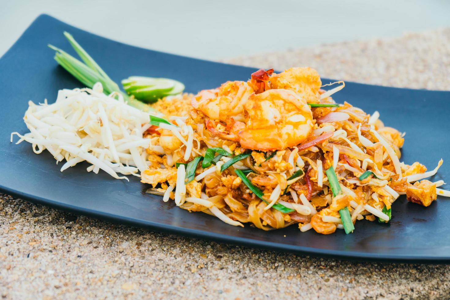 pad thai nudlar foto