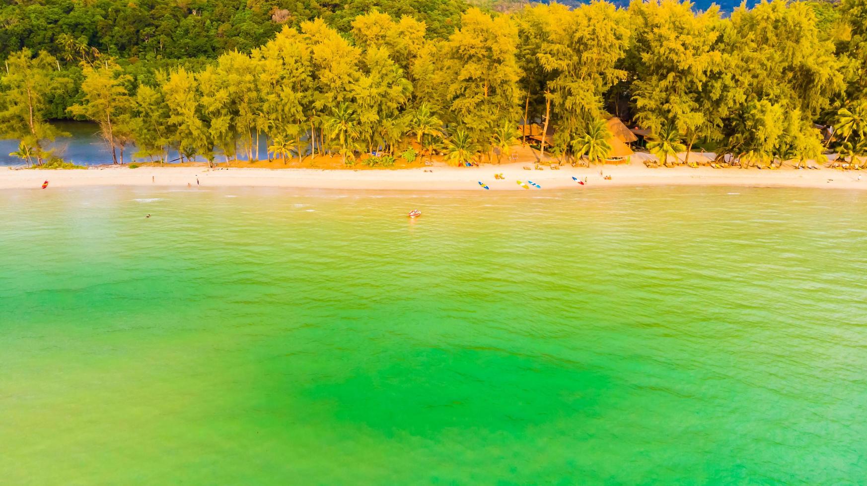 Flygfoto över havet foto