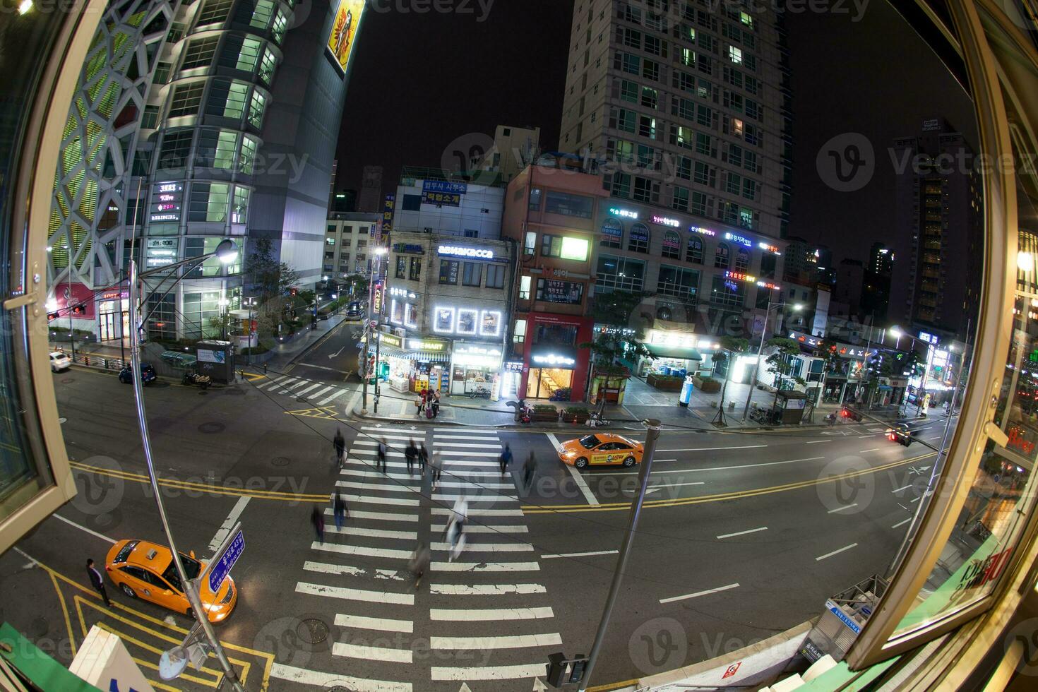 seoul trafik på natt, söder korea foto