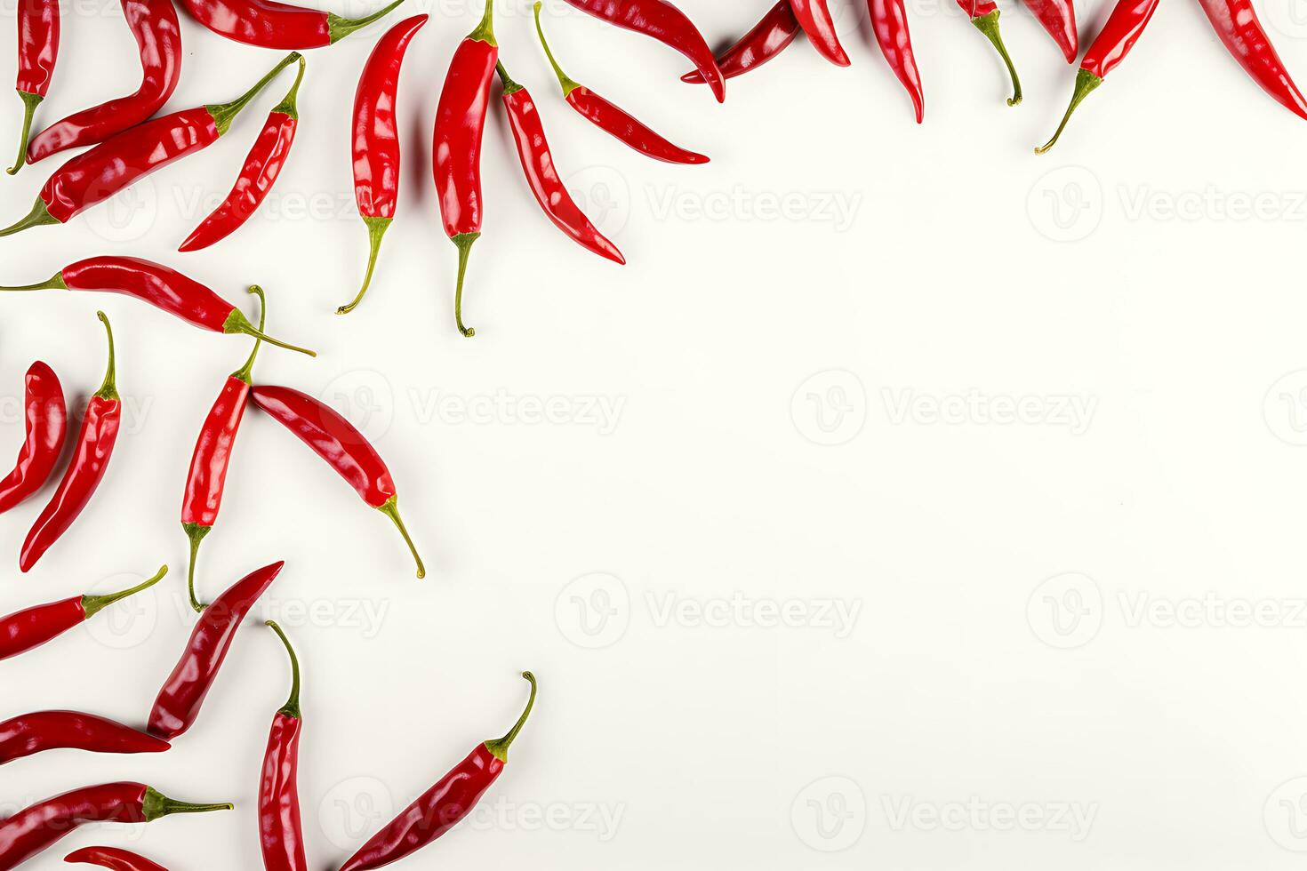röd torkades chili paprikor topp se med kopia Plats på vit yta foto