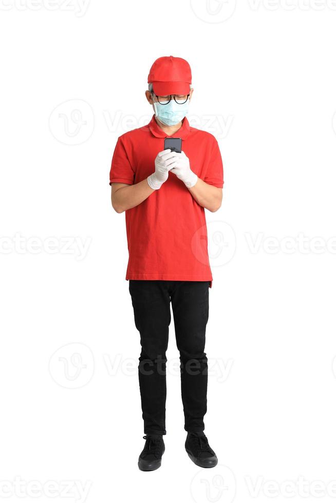 asiatisk budbärare med mask foto