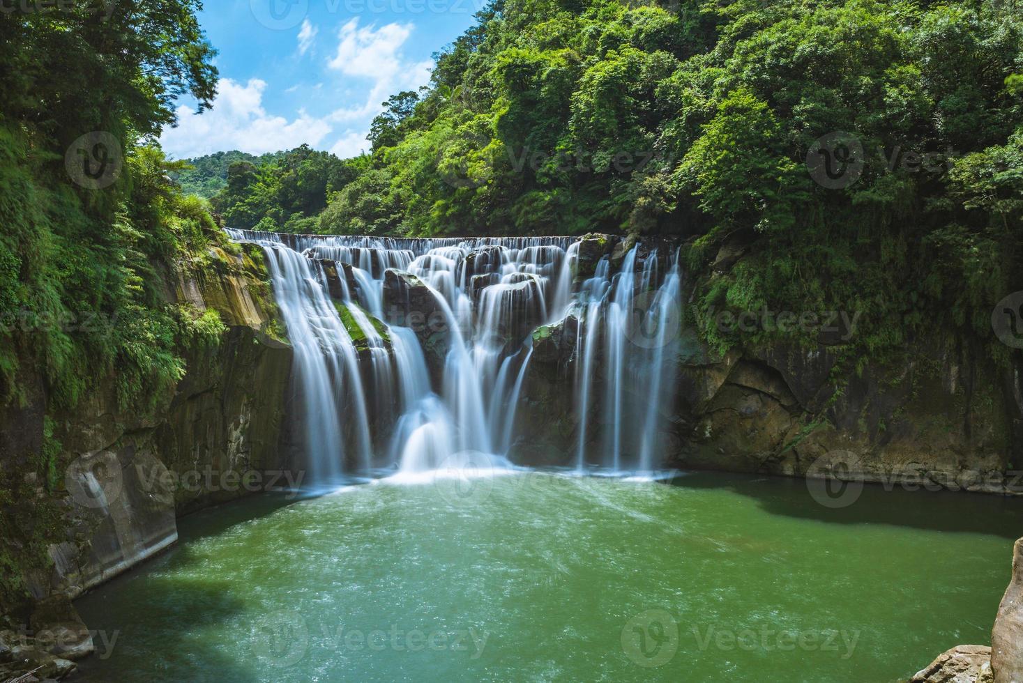 Shifen vattenfall i den nya staden Taipei, Taiwan foto