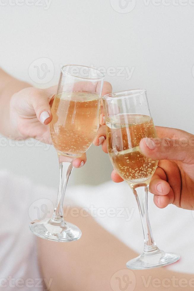 bröllopsglas för vin och champagne foto