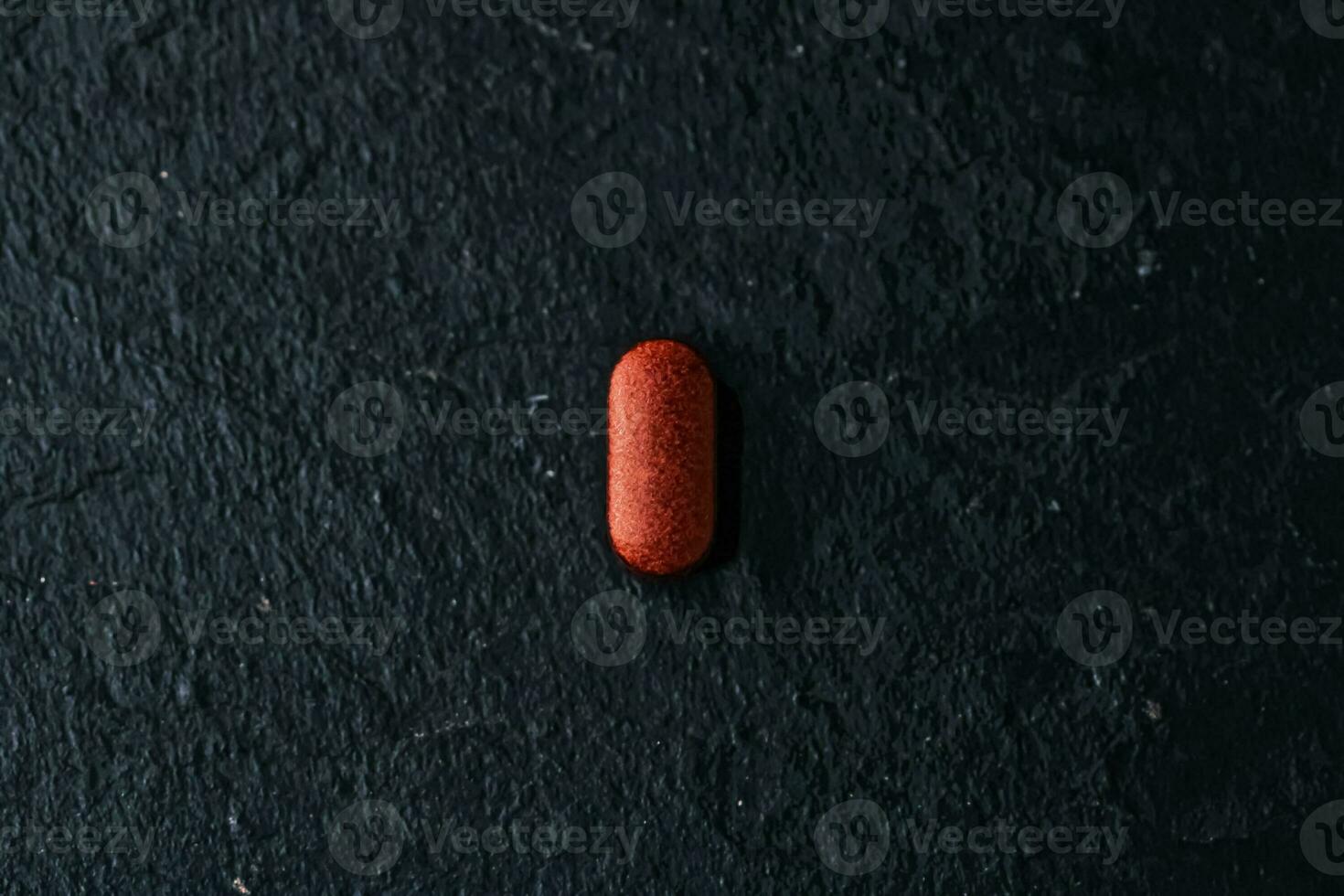 medicinsk piller på sten bakgrund, hälsa och wellness foto