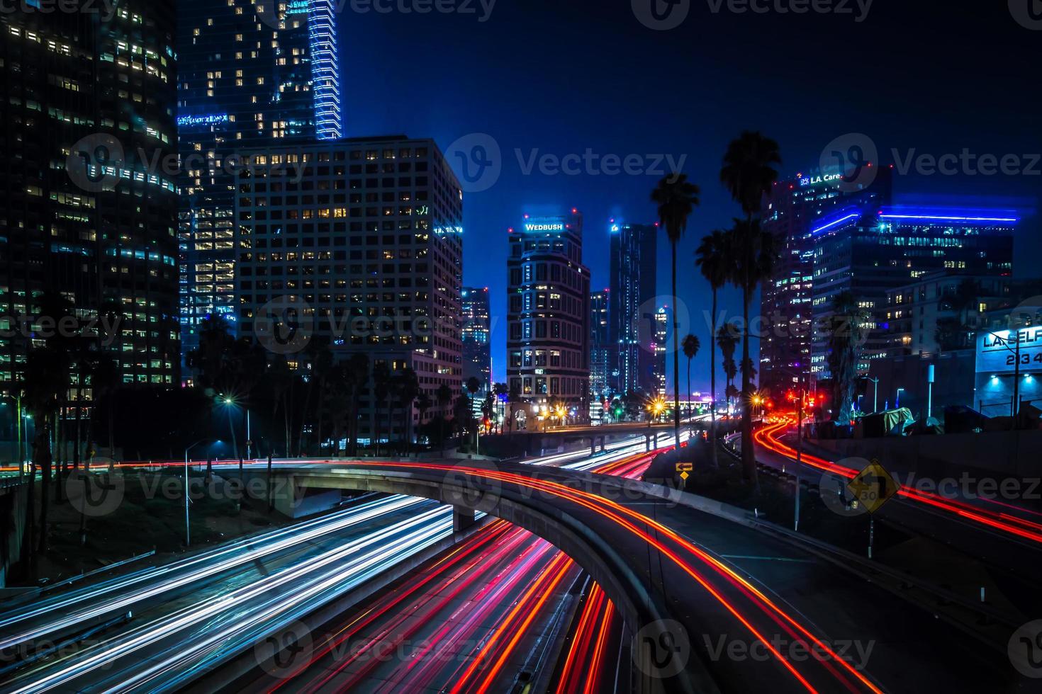 Los Angeles Kalifornien stadens centrum på natten foto