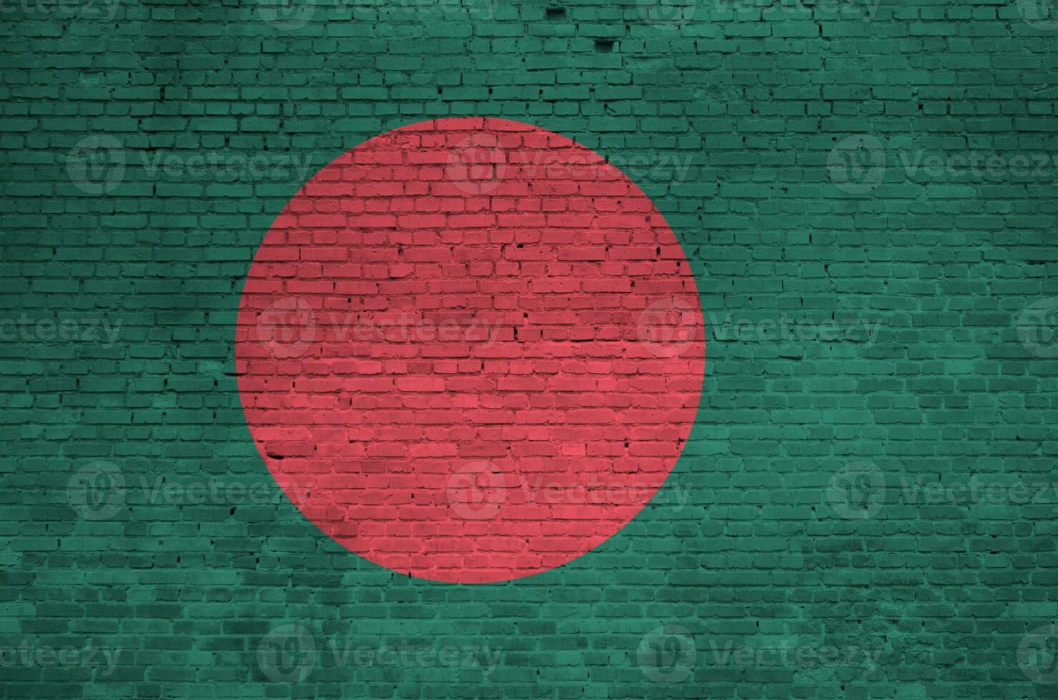 bangladesh flagga avbildad i måla färger på gammal tegel vägg. texturerad baner på stor tegel vägg murverk bakgrund foto