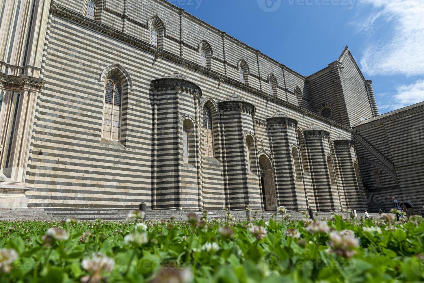 duomo di orvieto vid torget duomo foto