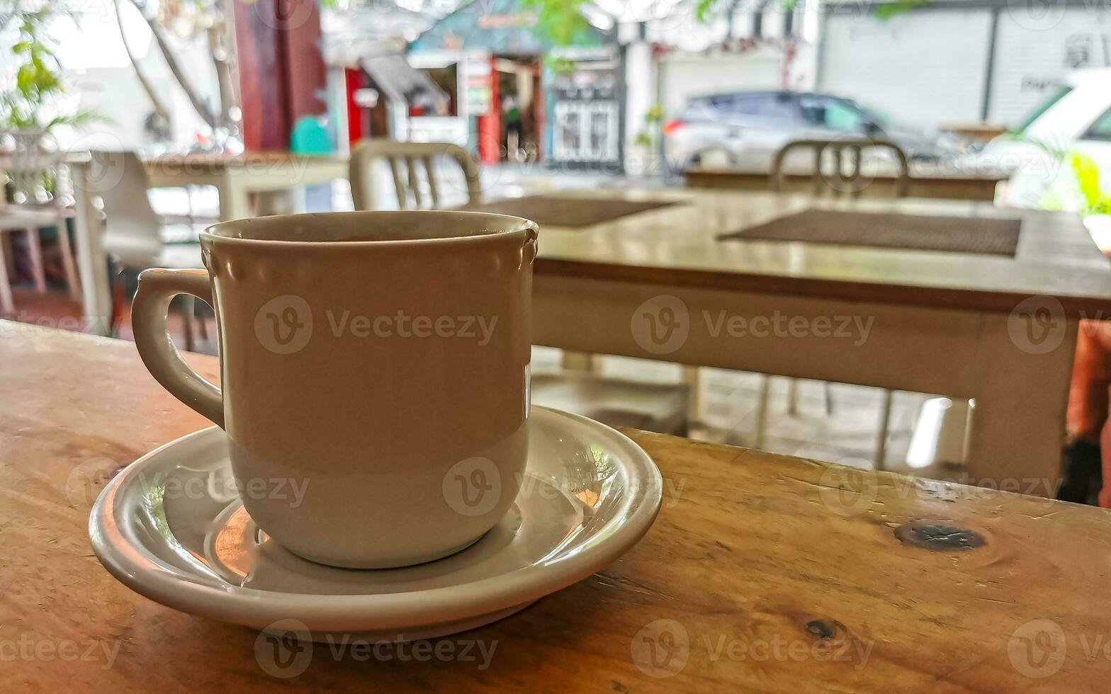 kopp av americano svart kaffe i restaurang Kafé i Mexiko. foto