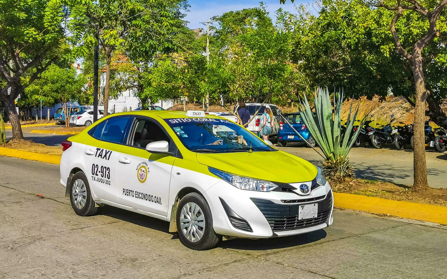 puerto escondido oaxaco mexico 2023 färgrik taxi cab bil och transport i puerto escondido Mexiko. foto