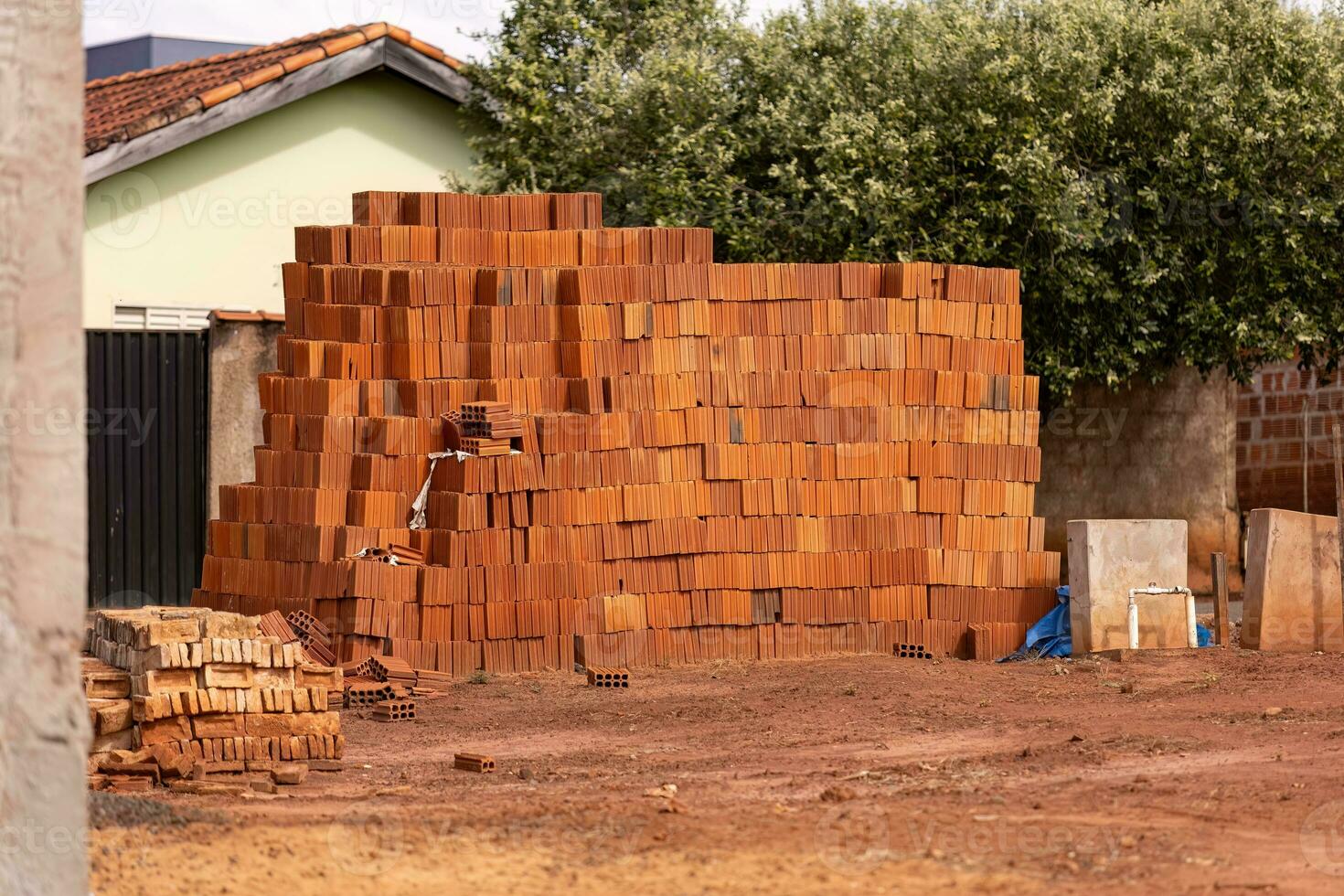 stack av keramisk tegelstenar foto