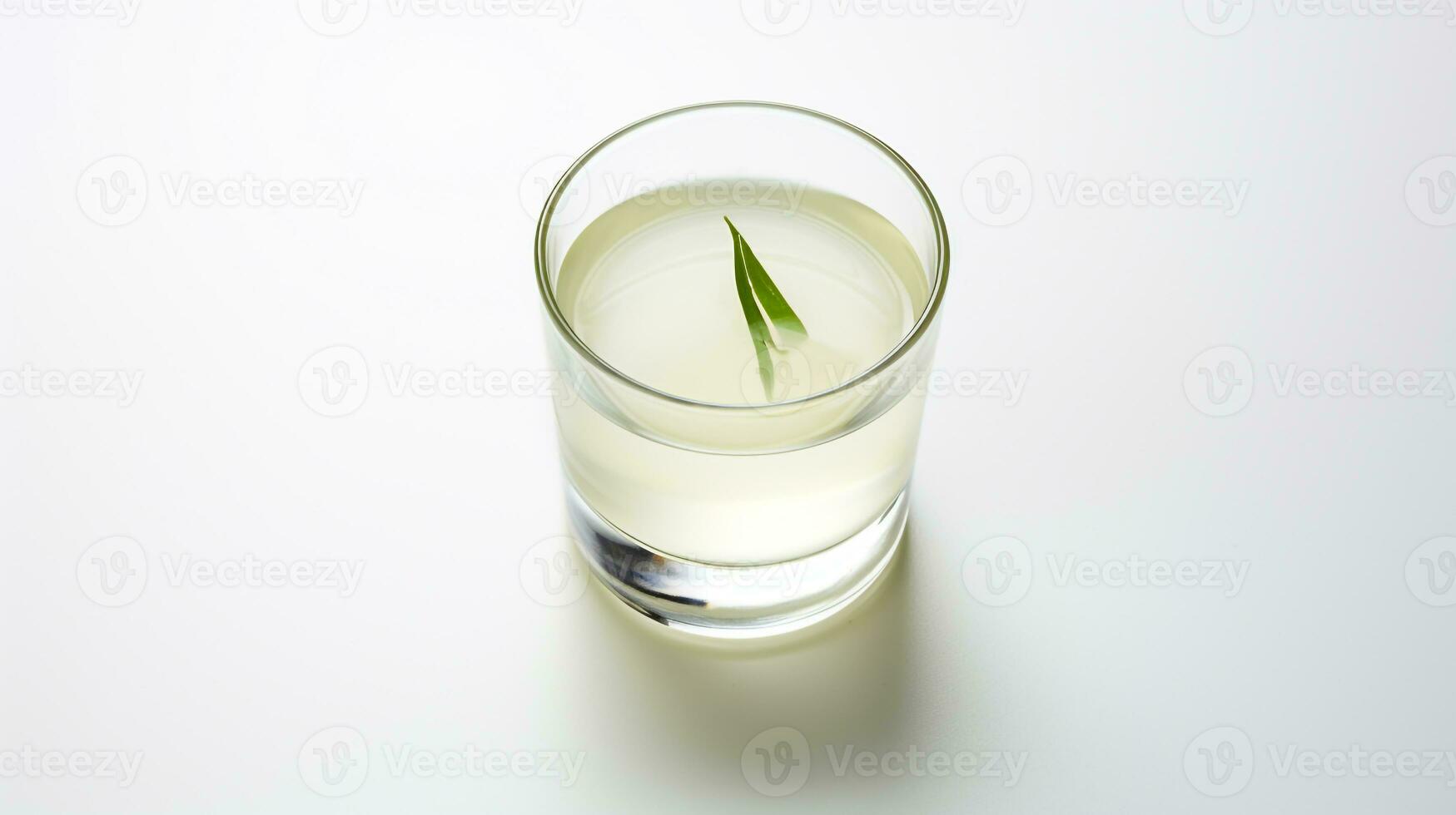 Foto av en koreanska soju dryck isolerat på vit bakgrund. generativ ai
