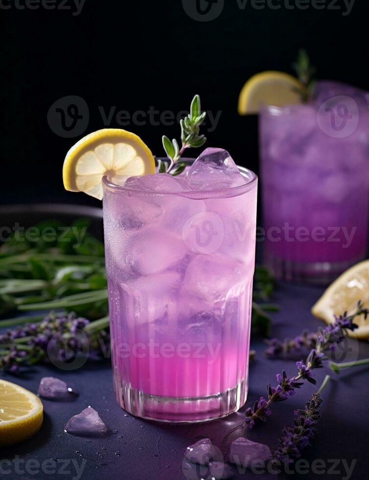 Foto av några lavendel- citronsaft dryck elegant pläterad på en tabell. generativ ai