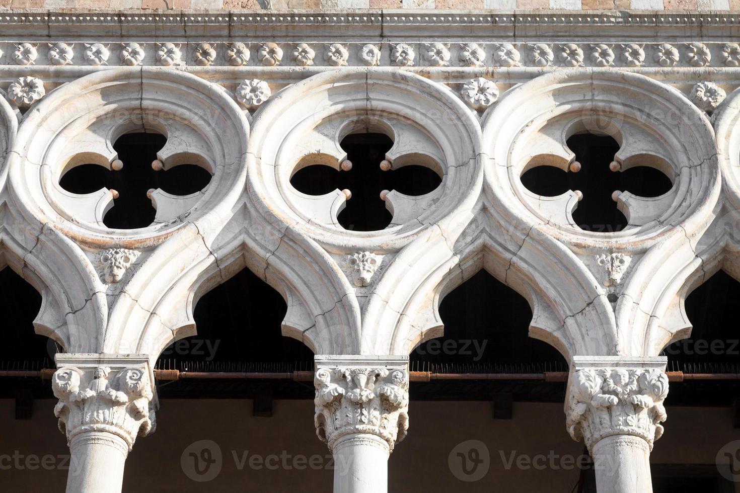 Venedig, Italien - kolumnerperspektiv foto