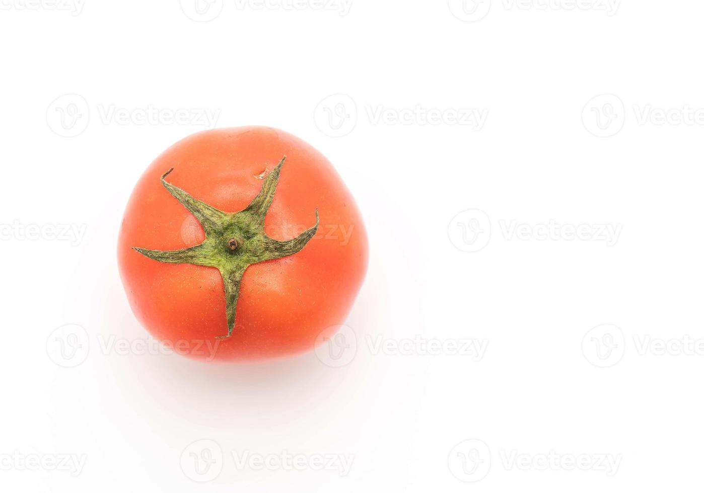 färska tomater på vit bakgrund foto