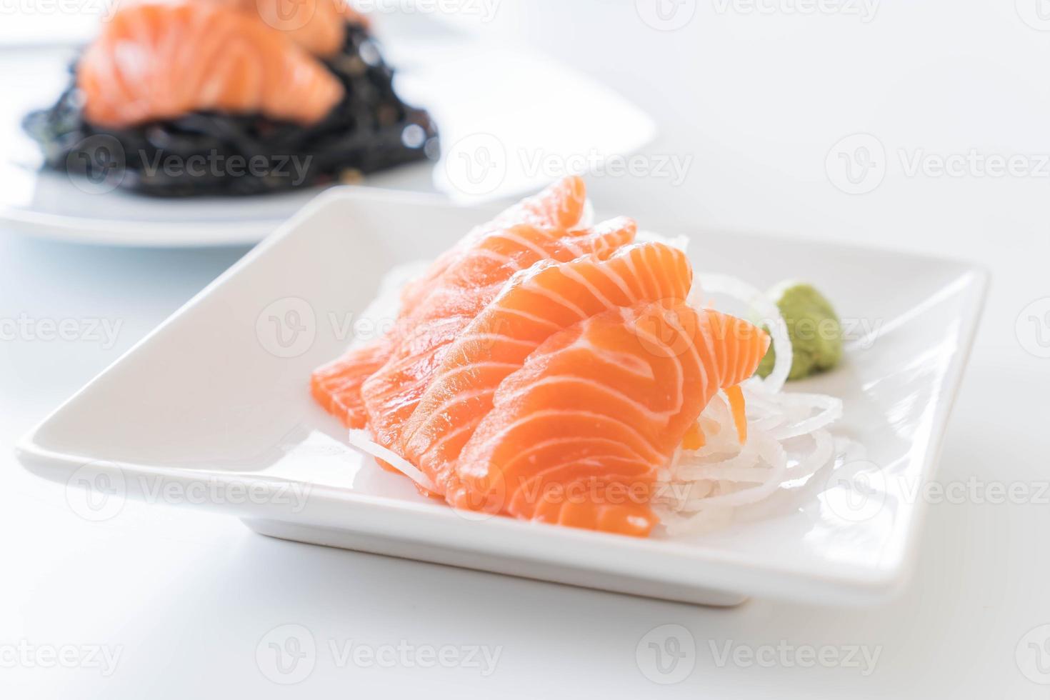 rå sashimi för lax foto