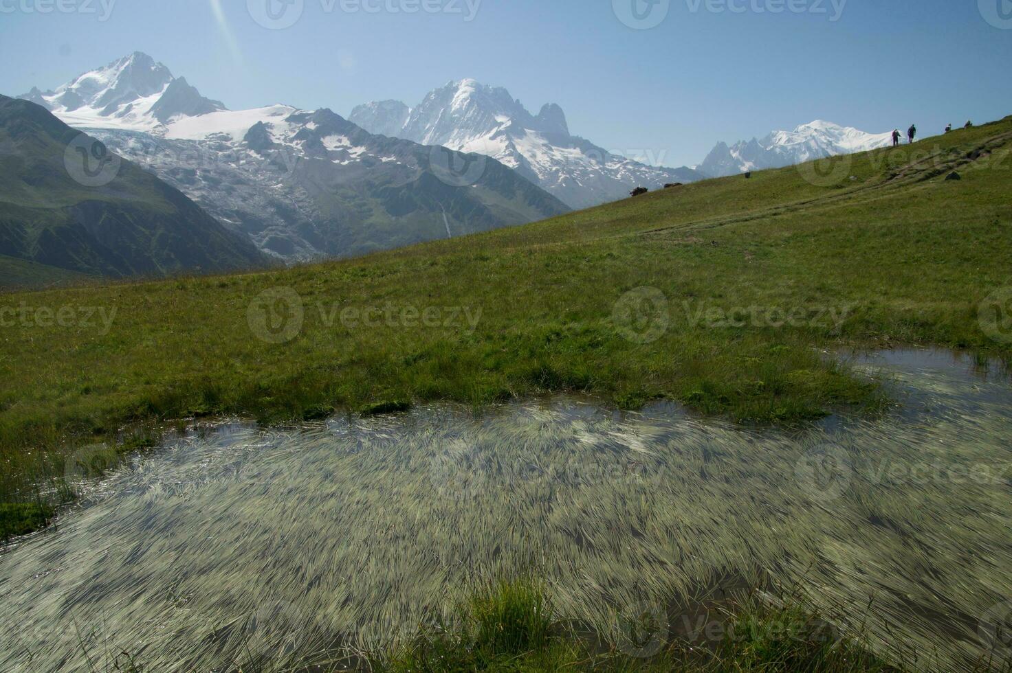 landskap av de alps i Frankrike i sommar foto