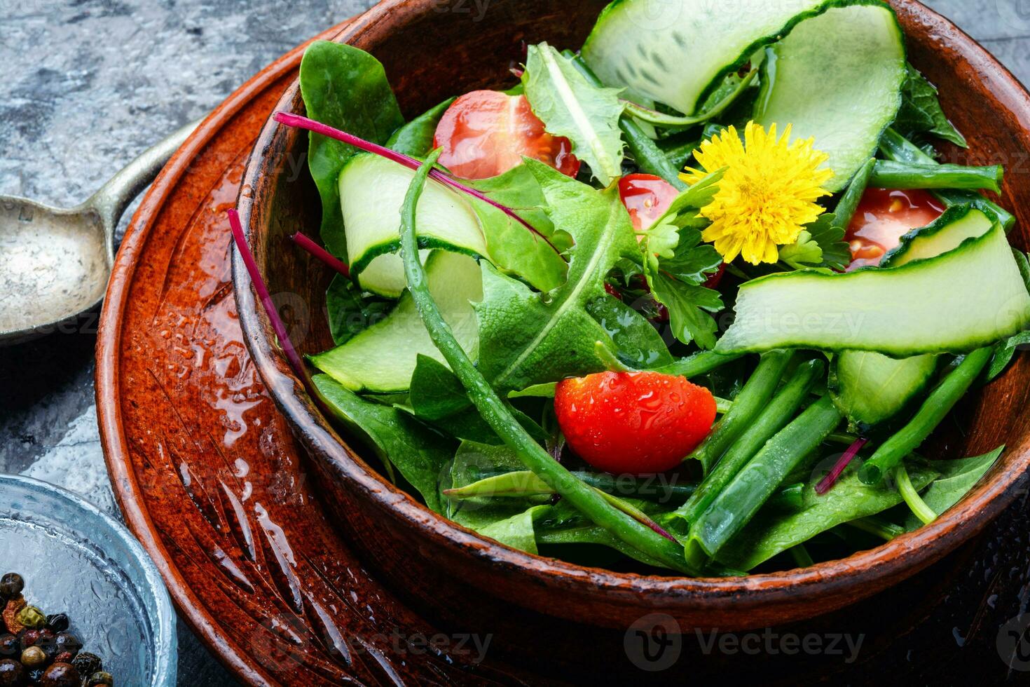 färsk blandad grön sallad foto