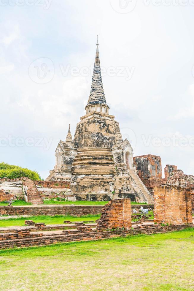 vacker gammal arkitektur historisk för ayutthaya i Thailand - öka färgbehandlingsstil foto