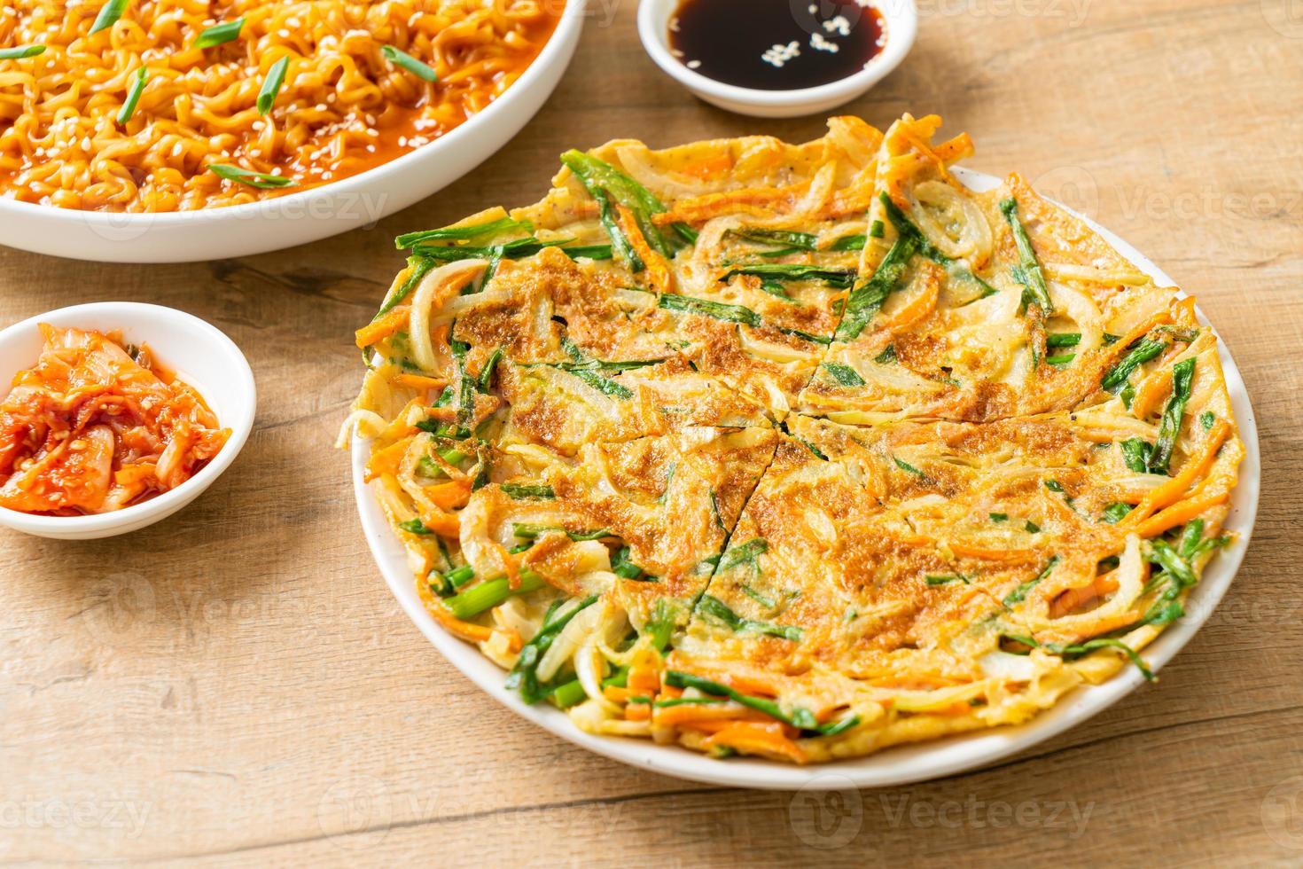 pajeon eller koreansk pannkaka eller koreansk pizza foto