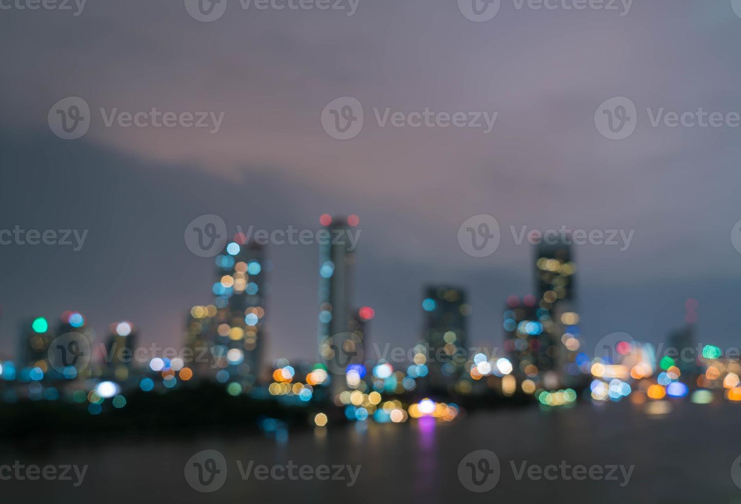 abstrakt suddighet bangkok stad i Thailand på natten foto