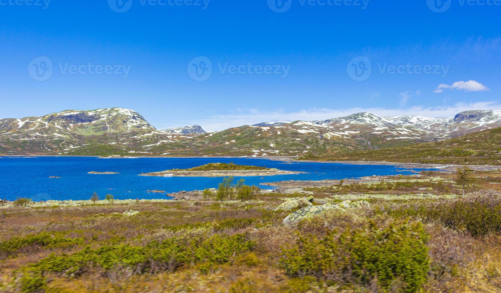 vavatn sjö panorama landskap stenblock berg Hemsedal Norge. foto