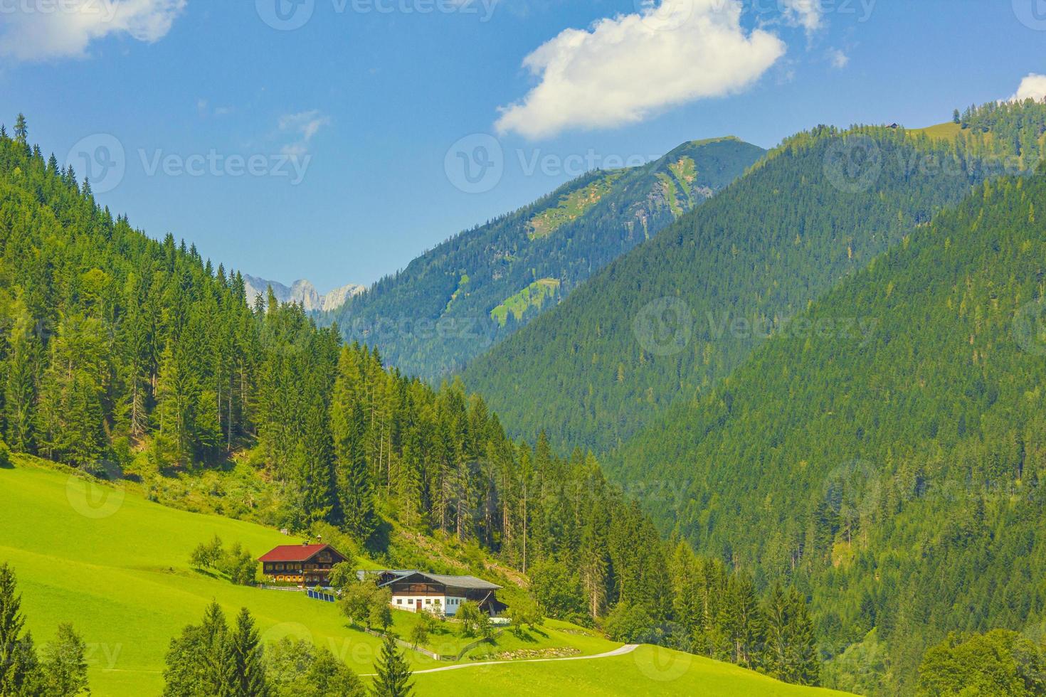 underbart berglandskap i Kärnten, Österrike foto