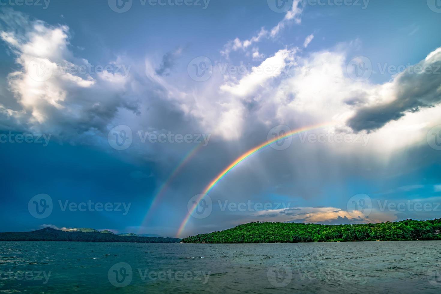 vackra landskapsscener vid sjön Jocassee South Carolina foto