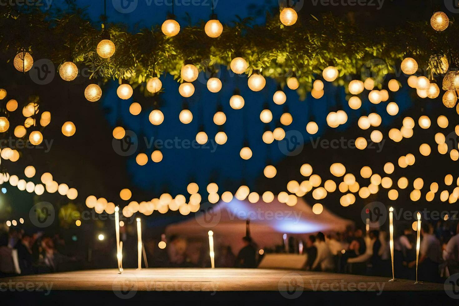 en bröllop ceremoni med lampor hängande från de tak. ai-genererad foto