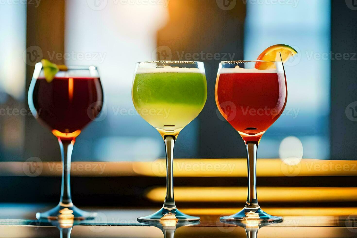 tre annorlunda färgad drycker i glasögon på en bar. ai-genererad foto