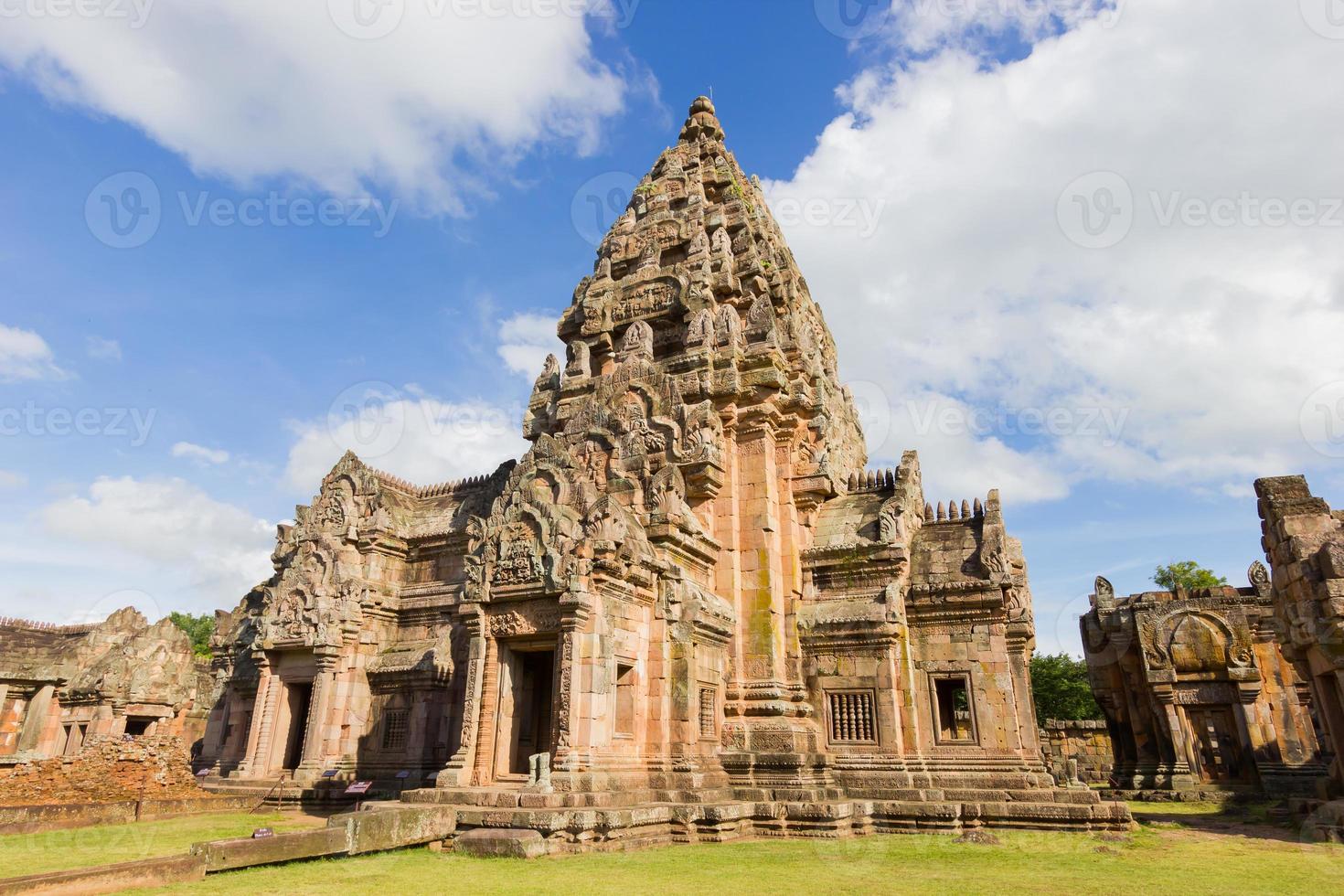 imponerande prasat hin phanom ringde forntida khmer tempel foto