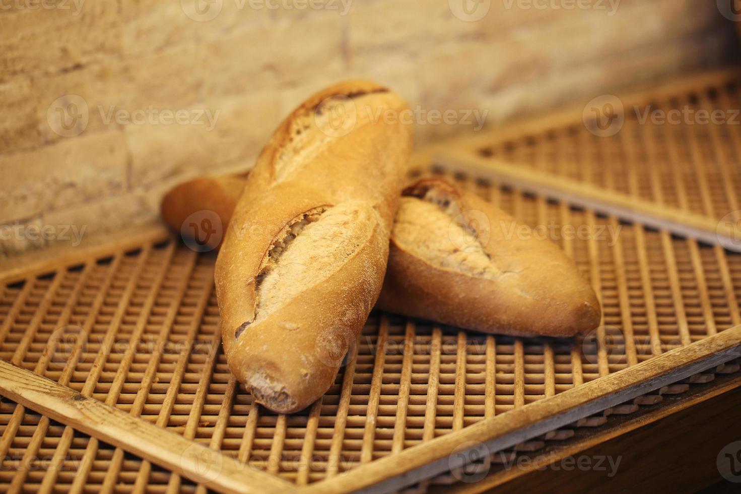 bröd, bagerier, konditori och bageri, nybakat bröd foto