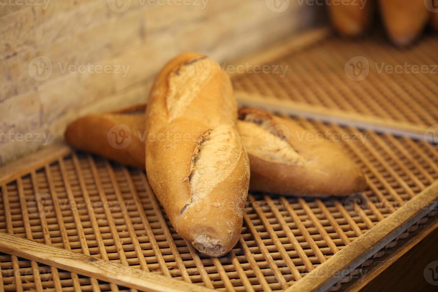 bröd, bagerier, konditori och bageri, nybakat bröd foto