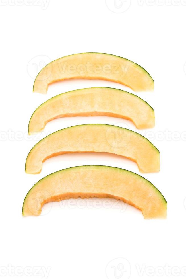 cantaloupmelon på vit bakgrund foto