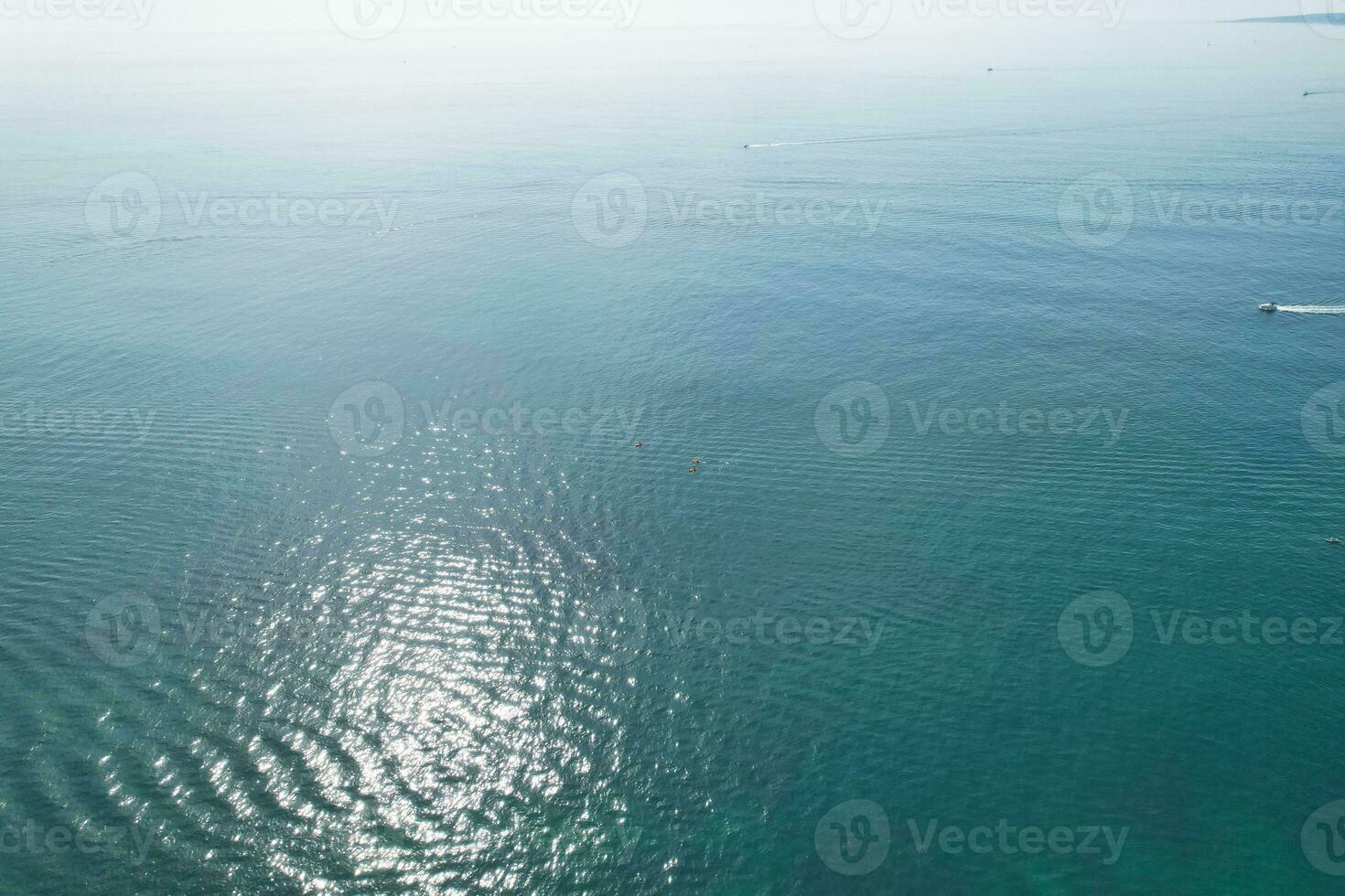 mest skön se av brittiskt landskap och hav se av durdle dörr strand av England bra Storbritannien, Storbritannien. bild var fångad med drönare kamera på september 9:e, 2023 foto