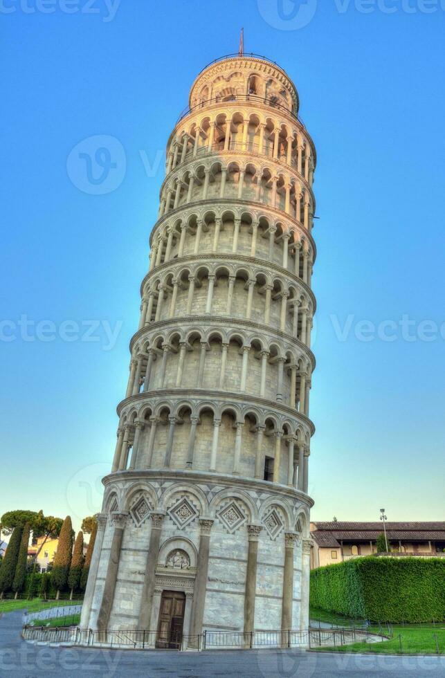 pisa torn på piazza del duomo o dei miracoli eller katedral fyrkant av mirakel, Italien, hdr foto