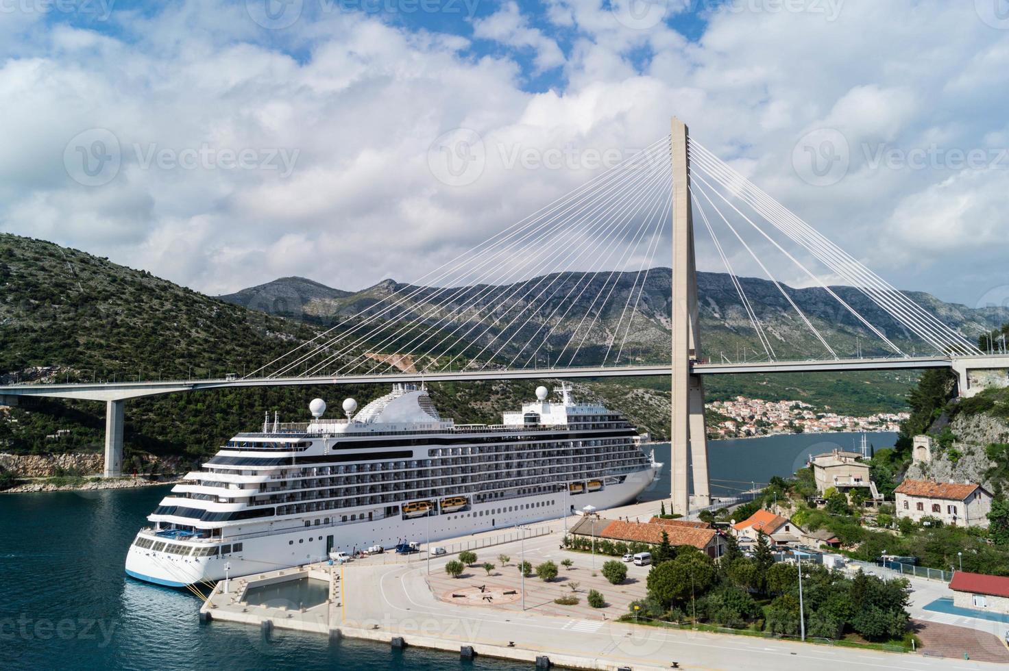 franjo tudman bridge dubrovnik foto