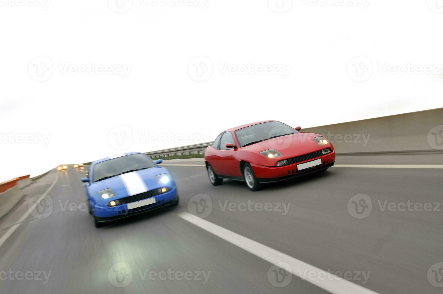 isolerat inställning bilar tävlings på motorväg foto