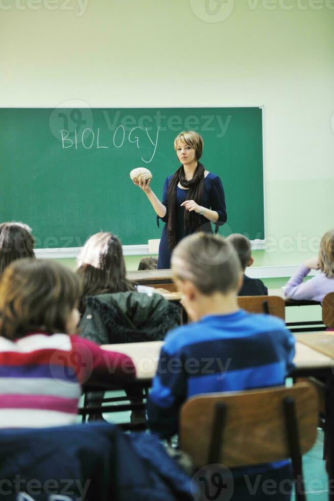 lära sig biologi i skola foto