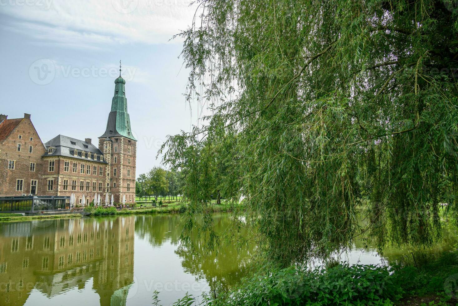 de gammal slott av rasefeld i Tyskland foto