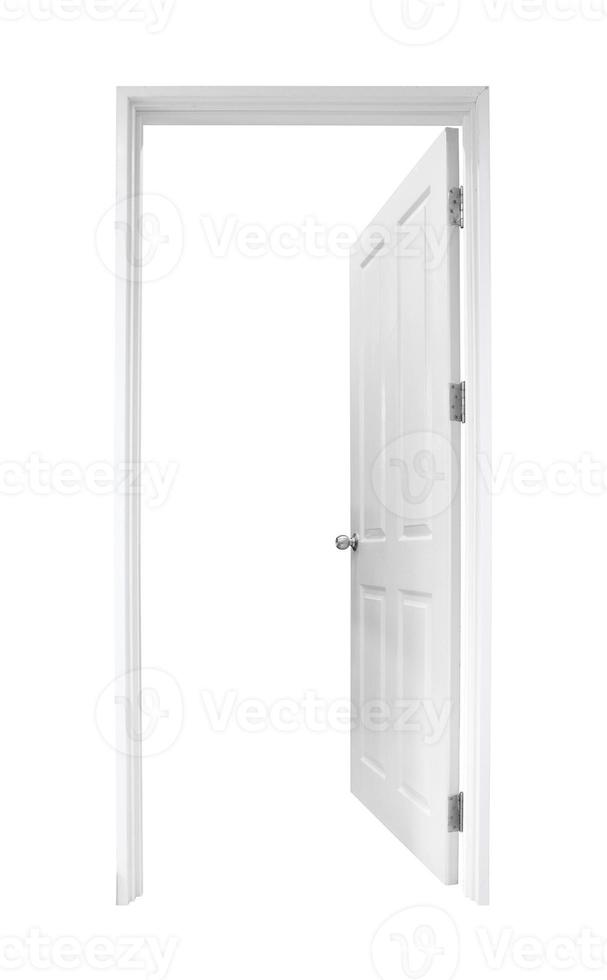 vita öppna dörrar med dörrkarm på vit bakgrund foto