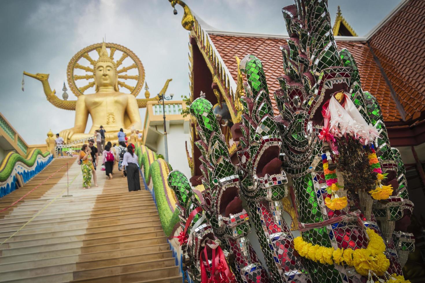 stor buddha -staty vid Wat Phra Yai -templet, Koh Samui, Thailand, 2018 foto