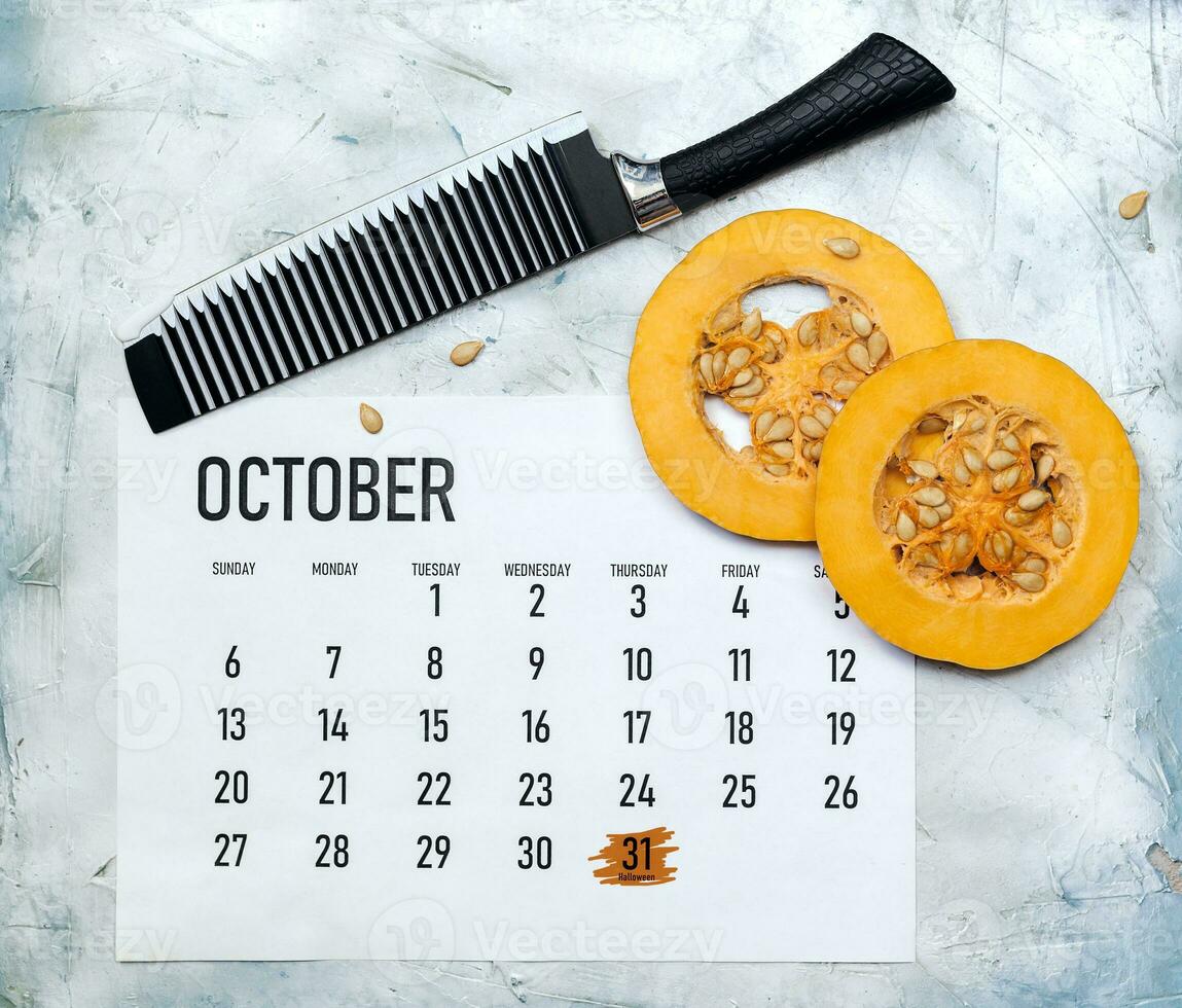 oktober 2019 papper kalender med pumpa skivor foto