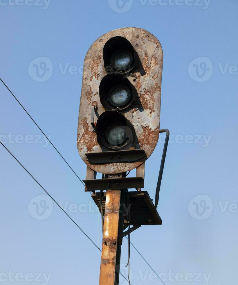 gammal rostig järnväg signal ljus foto