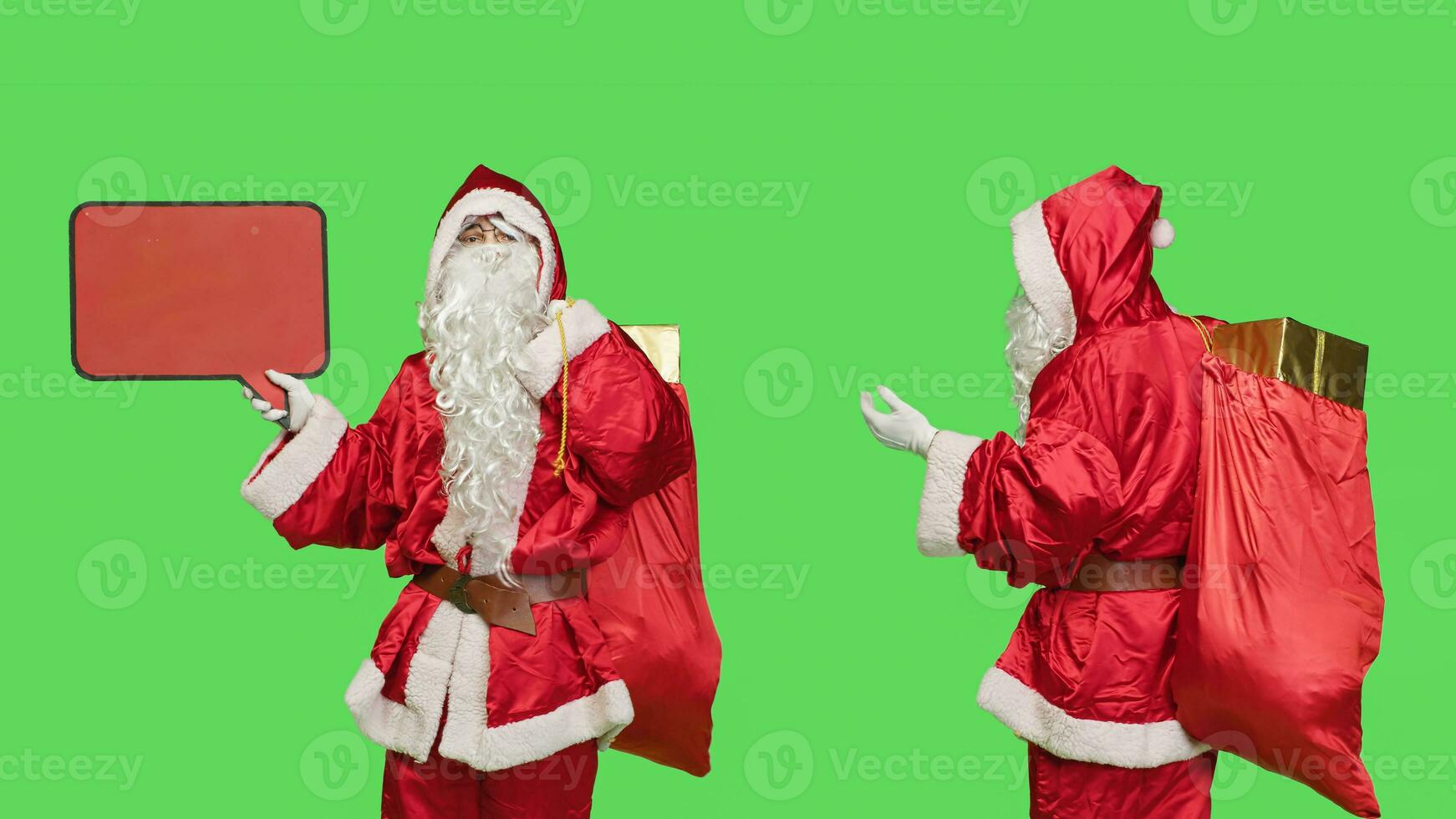 santa karaktär skapa annons använder sig av röd Tal bubbla för marknadsföring syften, säsong- vinter- firande. far jul som visar tömma anslagstavla över grönskärm i studio. foto