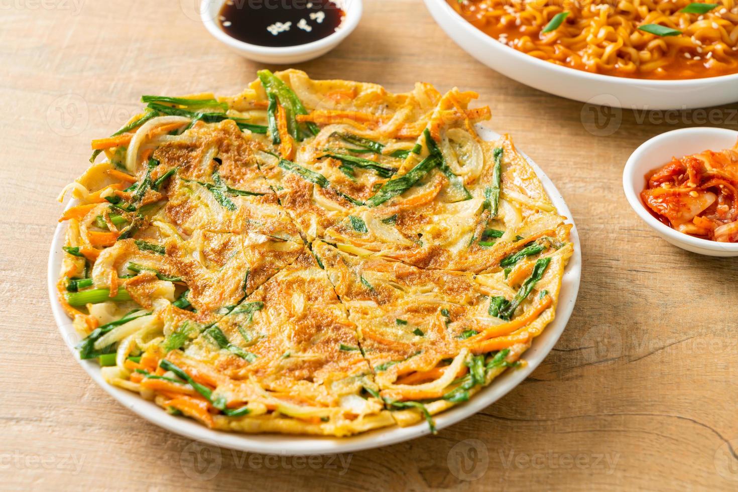 pajeon eller koreansk pannkaka eller koreansk pizza foto