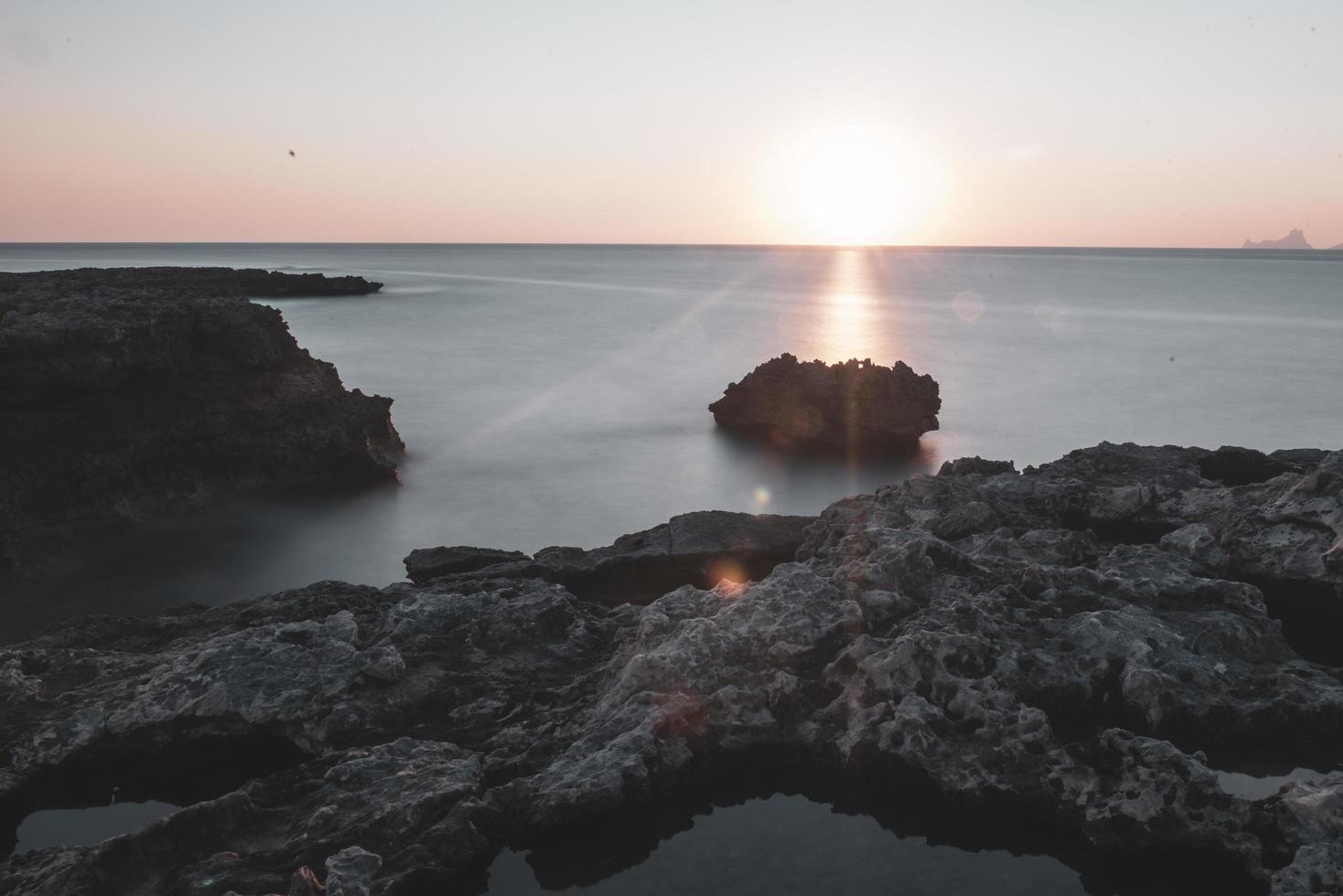 solnedgång i kan marroig i formentera, spanien foto