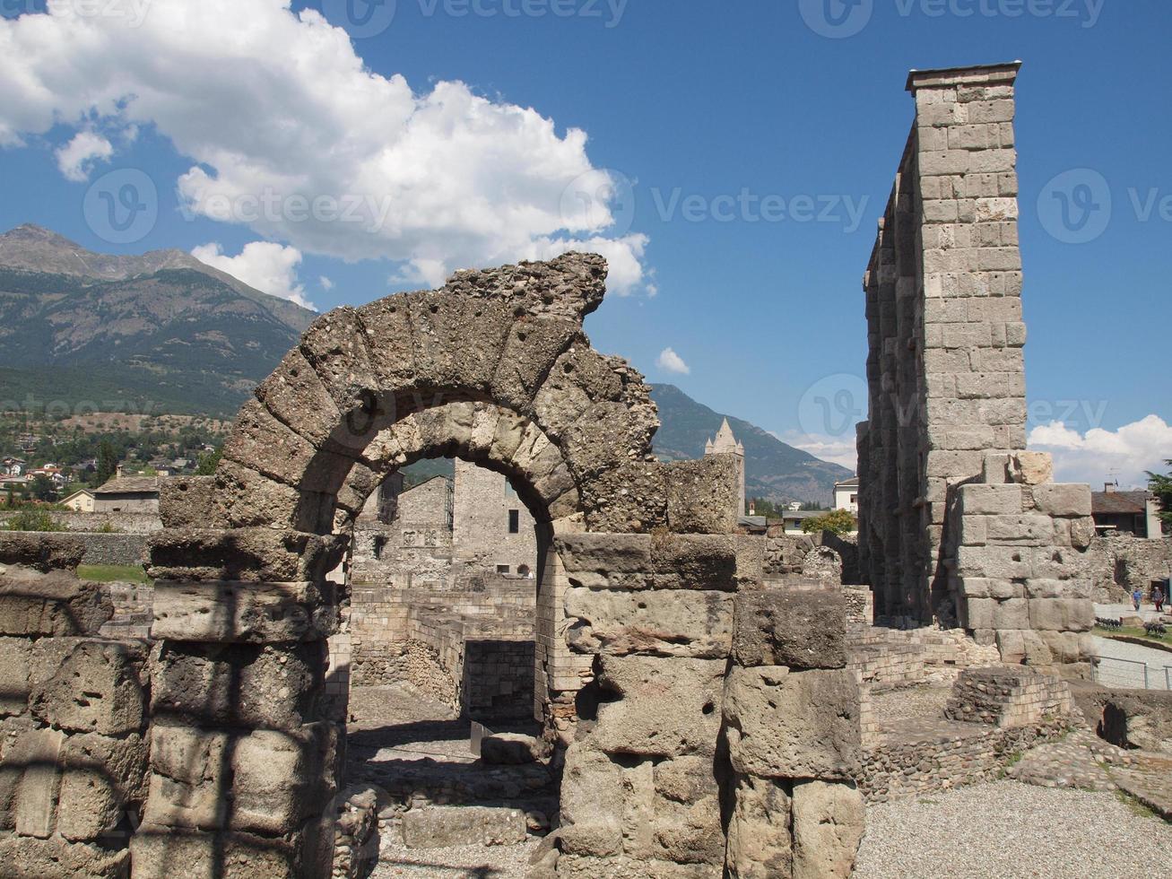 romersk teater aosta foto